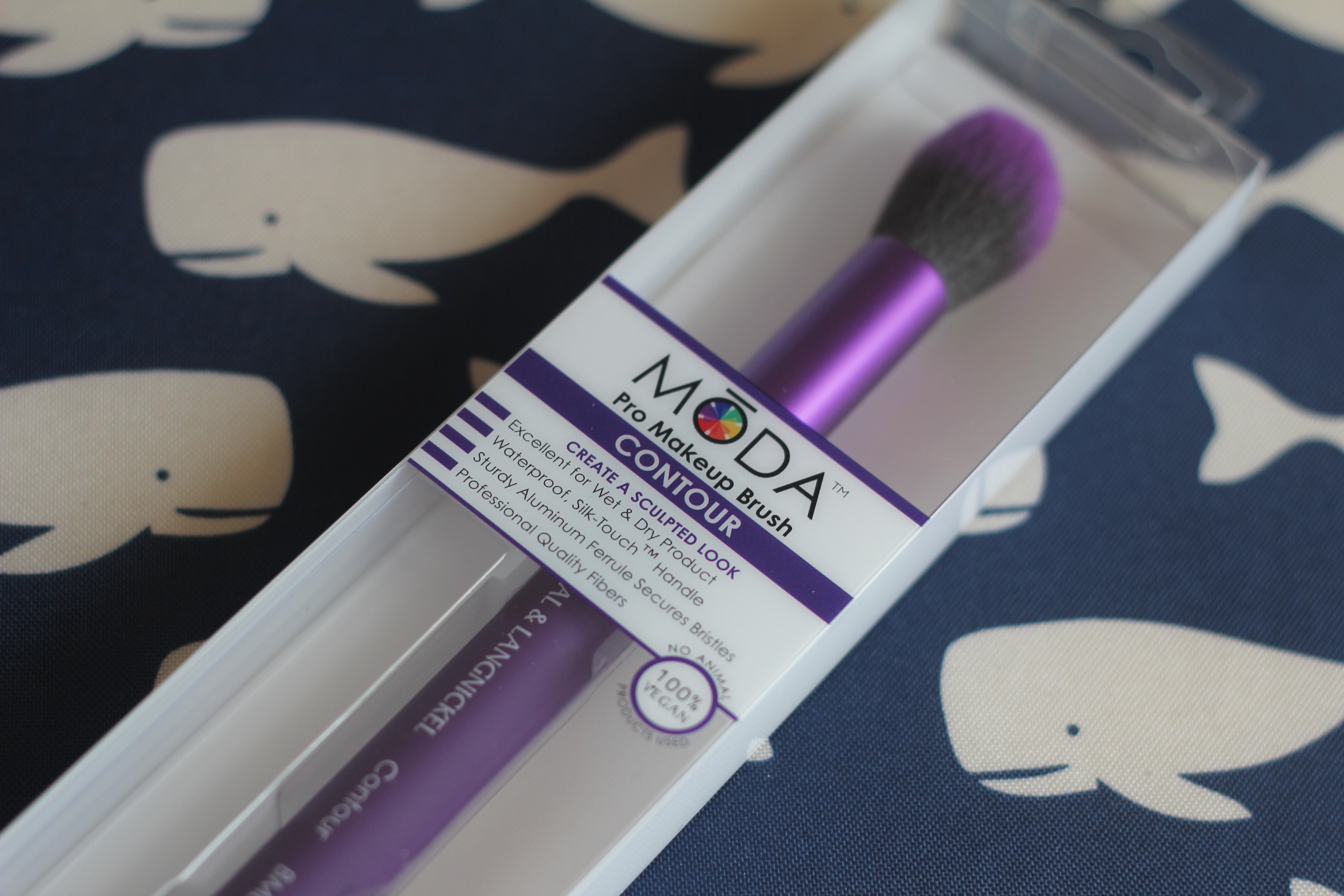 MODA Contour Brush by Royal and Langnickel